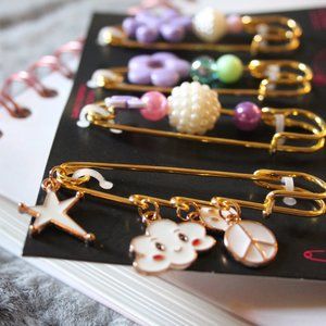 Y2K Style 4 Pack of Fashion Pin Accessory w/ Charm & Bead Embellishments